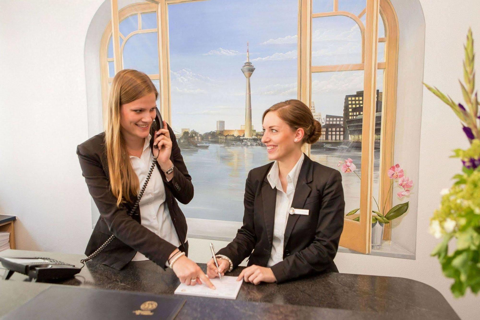 Hotel National Duesseldorf エクステリア 写真